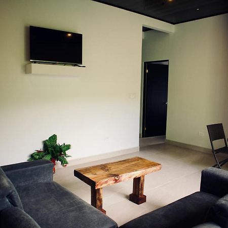 Jungle Home With King Beds -5 Minutes From The Beach Uvita Exterior photo