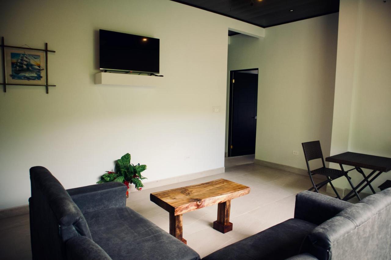 Jungle Home With King Beds -5 Minutes From The Beach Uvita Exterior photo